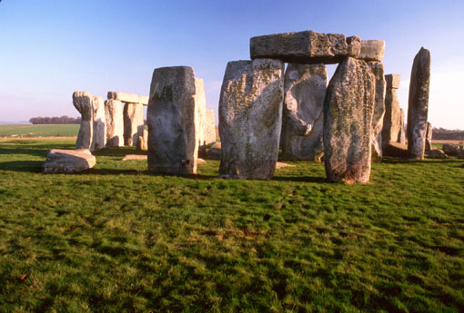 If Stonehenge was not built by Druids, then who did it?